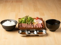 淡路牛ステーキ100g＆サーロイン50g 2189円