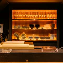 二人の時間をもっと良い記憶に。記憶を彩る匠の技と斬新な鮨