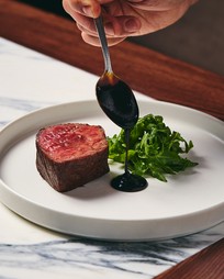 飛騨牛のロースト バルサミコソース