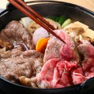 西麻布【The INNCENT CARVERY】の4店舗目となる姉妹店。厳選黒毛和牛を存分に楽しむ、贅沢なすき焼き食べ放題に特化した専門店です。食べ放題でもお肉の質には一切妥協なし。A5黒毛和牛を心ゆくまで味わえます。