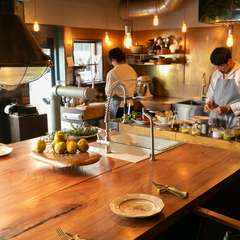 食材の香りや音が一体となり、食事を特別なものへと変える