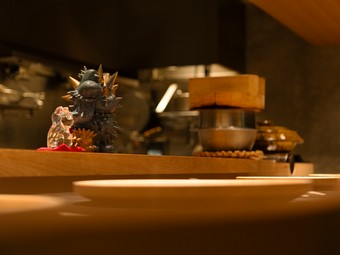 おまかせコースで楽しむ、【食堂うちの】の魅力