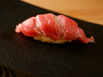 これぞ鮨の真髄！口の中でとろける幸せ『マグロ』