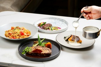 デリサラダ、スープ、パン、デザート、コーヒー、紅茶は好きなものを好きなだけ自分流に選べるビュッフェ