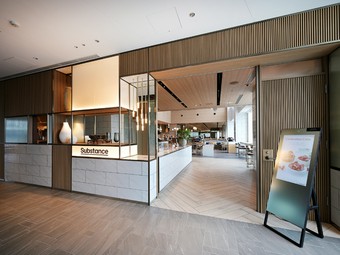 最高級のラグジュアリー。優雅に過ごすオールデイダイニング