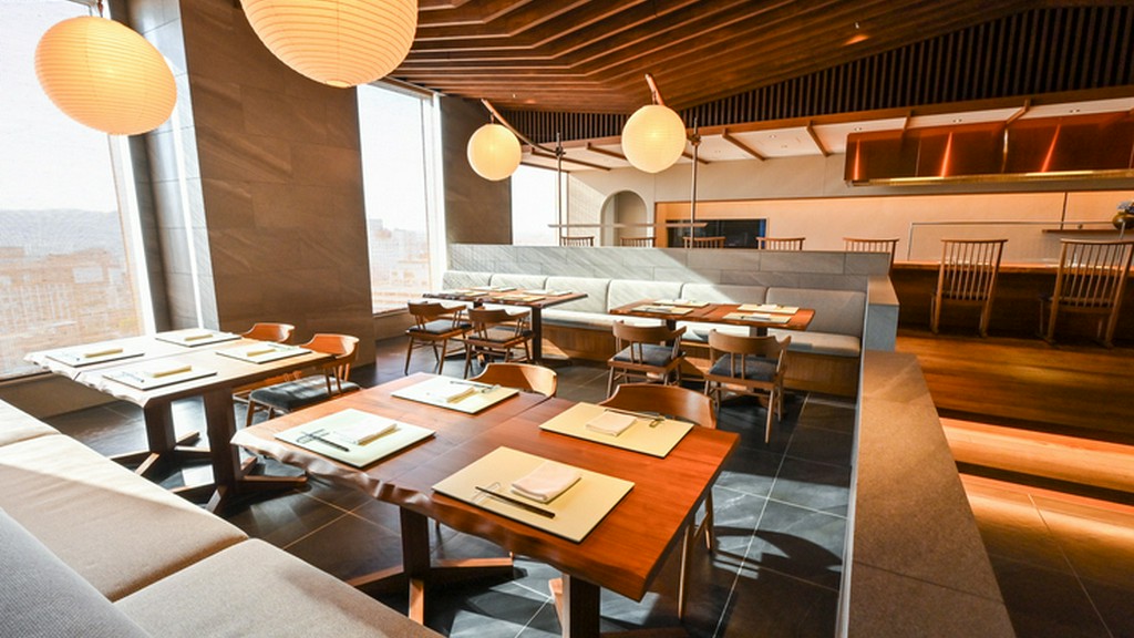 伝統的な和の要素と、モダンな雰囲気が融合した日本料理店