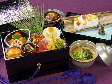 二段重玉手箱～旬の味覚が詰まった玉手箱～