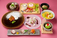料理長こだわりの福井の旬をランチコースに詰めました。　旬の味覚8品をご堪能ください