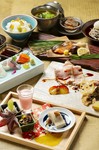 おまかせ懐石「白山」全10品。食前酒代りのフルーティーな甘酒から始まる、自家製料理と旬の食材が織りなす料理長こだわりのコースです
