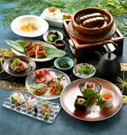 四季の懐石約11品とフリードリンクのセット
7月末までの特別料金プランです！