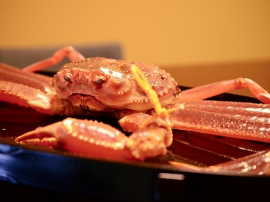 蟹を始めとした、福井の冬季の地魚やお野菜を織り交ぜたお料理