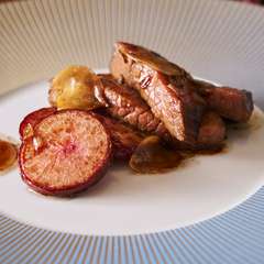 小林氏が惚れ込む、「高森和牛」を堪能できる青椒牛肉『KOBAYASHIとNUMAMOTO』