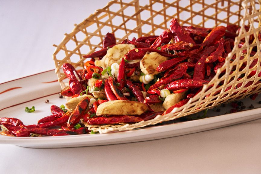 茄子とスパイスのコントラスト、辛さではなく香りを楽しんでいただきたい『茄子の唐揚げ 山椒 唐辛子風味』