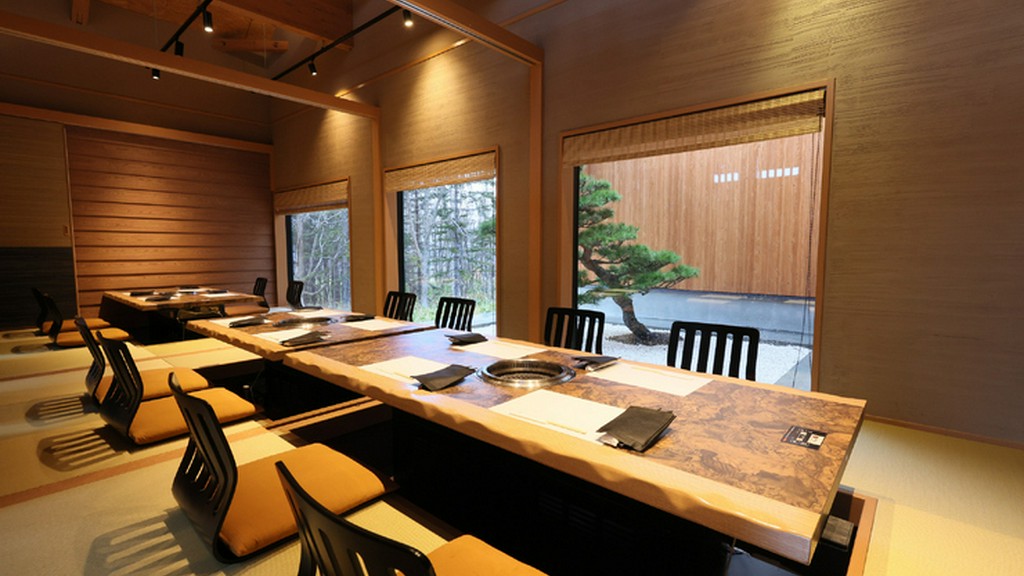 大自然に包まれながら味わう、くつろぎの焼肉時間