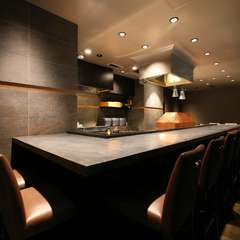 大切な人を誘って、美味＆エンターテイメントの食の冒険へ！