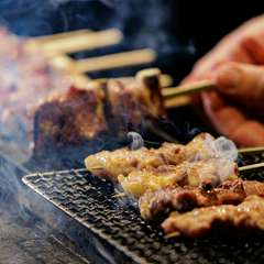 南氏の経験が織りなす確かな火入れ。職人技が冴える焼鳥