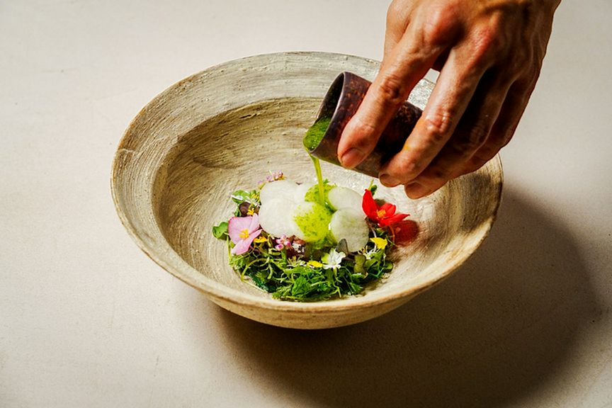 秋のコースの一皿