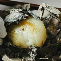 土器で包んで、じっくり焼き上げる　文化を超えた縄文焼き