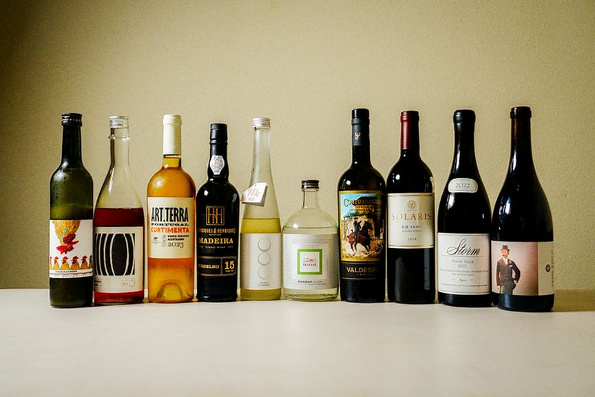 和洋を問わず、世界中から厳選した多様なお酒が料理と響き合う