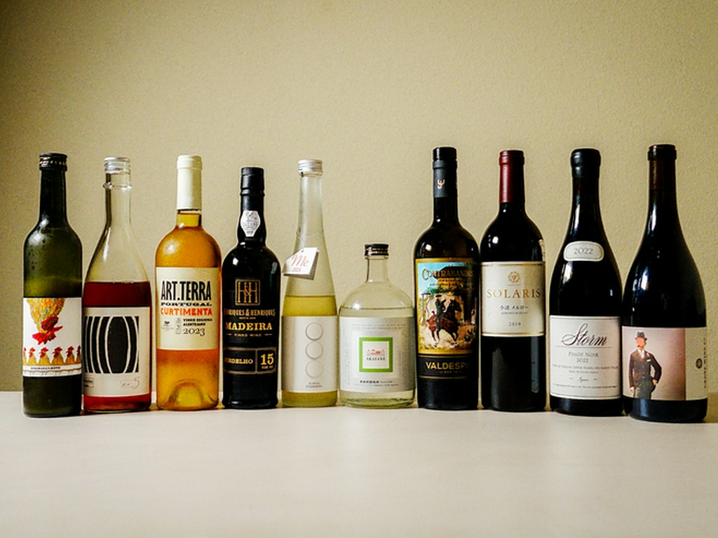 和洋を問わず、世界中から厳選した多様なお酒が料理と響き合う