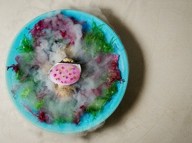 厳選された旬の食材を使用した独創的な料理の数々