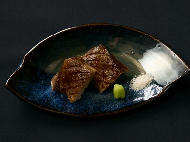 厚み、焼き加減、香ばしさ。そのすべてに職人技が宿る『牛タン』