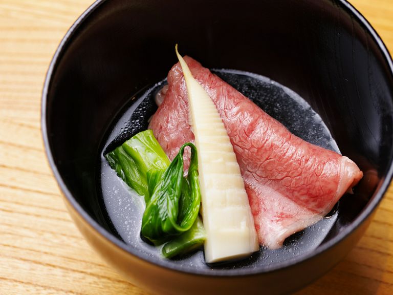 和食の技と厳選素材が溶け合う、深い味わいの『沢煮椀』