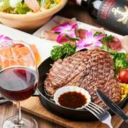 厳選された和牛の旨みたっぷりの肉を、丁寧にレアでグリルしており、ジューシーな味わいを堪能できます。
