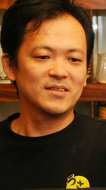 三本 京右 氏