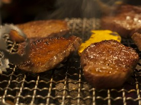 人形町　米沢牛・山形牛炭火焼肉　くんさんちゃーりむ