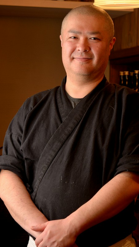 小菅　孝泰 氏