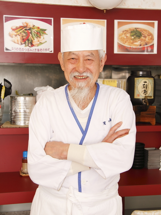 孔　憲蕚 氏