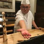 岩崎　多加志 氏
