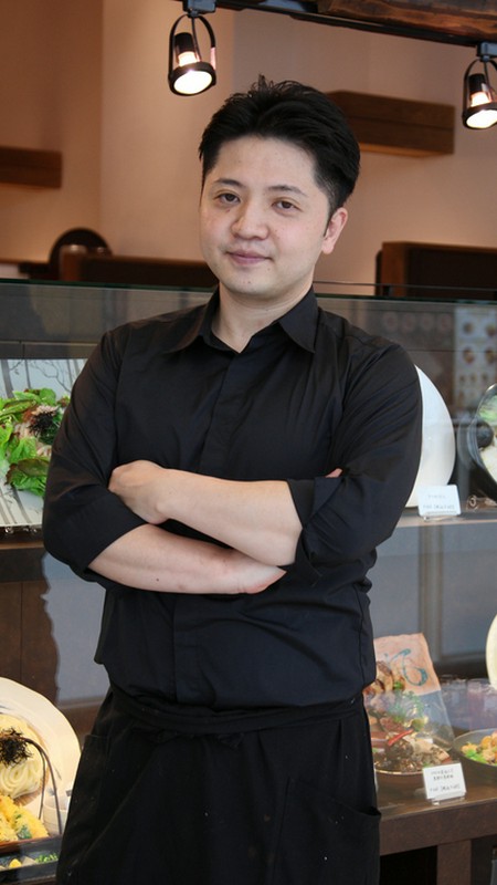 安江 勇治 氏