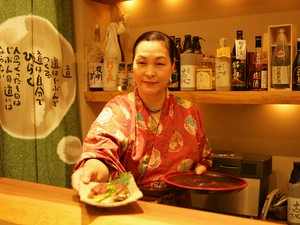 春日　恵美子 氏