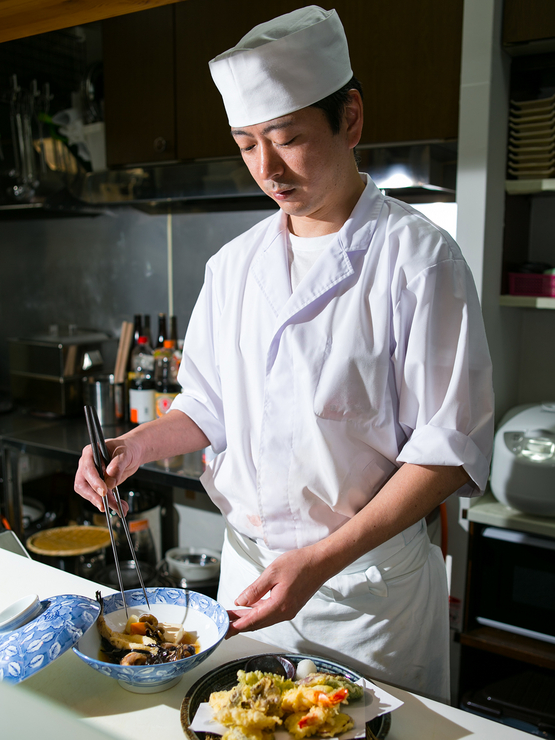 島　満雄 氏