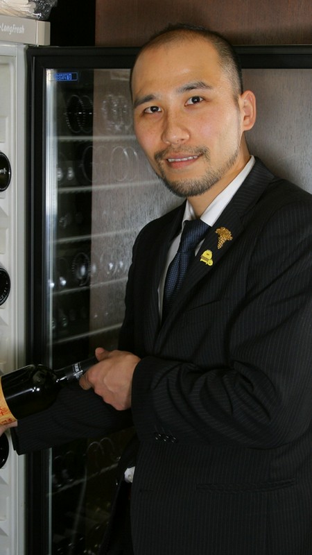 中牧 且薫 氏