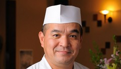 山根　健次 氏