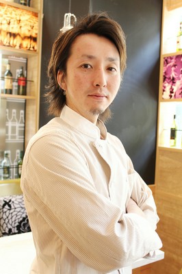 細貝　弘実 氏