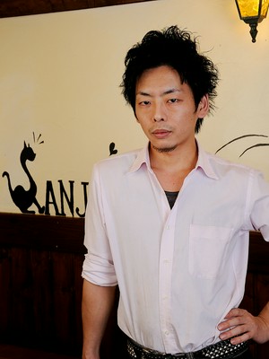 内ヶ島　王張 氏