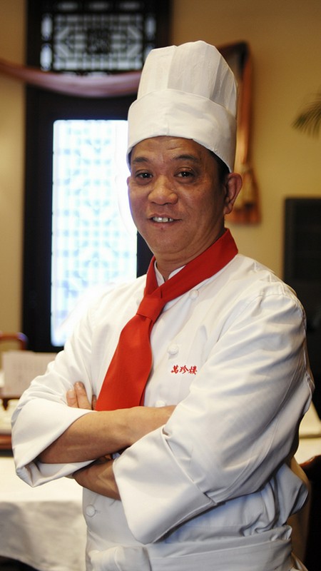 鍾　徳輝 氏
