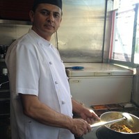 マラシニ・ギャネソル 氏