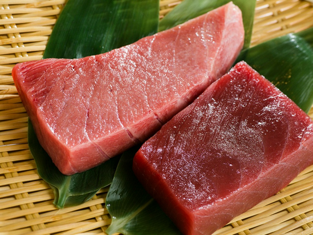 鮨処　ともしげ