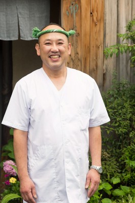 多辺　賢一 氏
