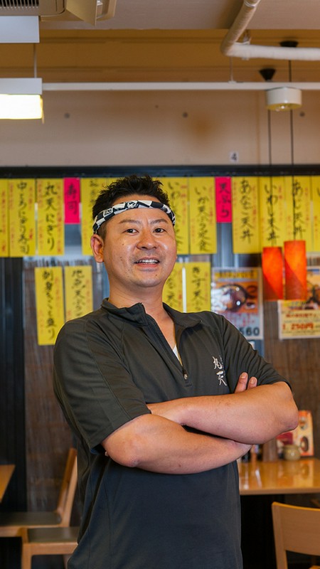 坪井　徹 氏