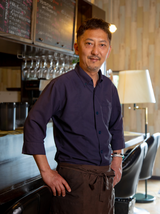 上村　康弘 氏