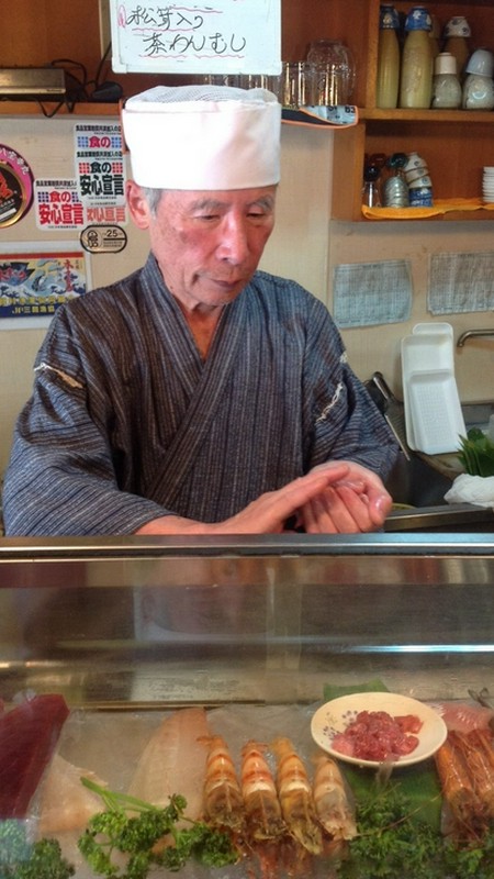 福井　勝三 氏