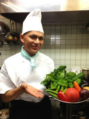 モハン　クマール　タパ 氏