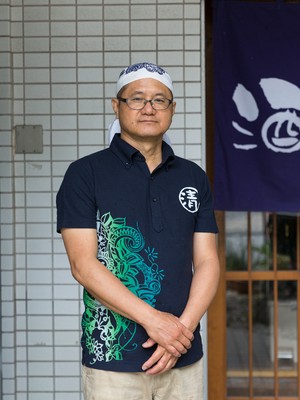 久場　清教 氏