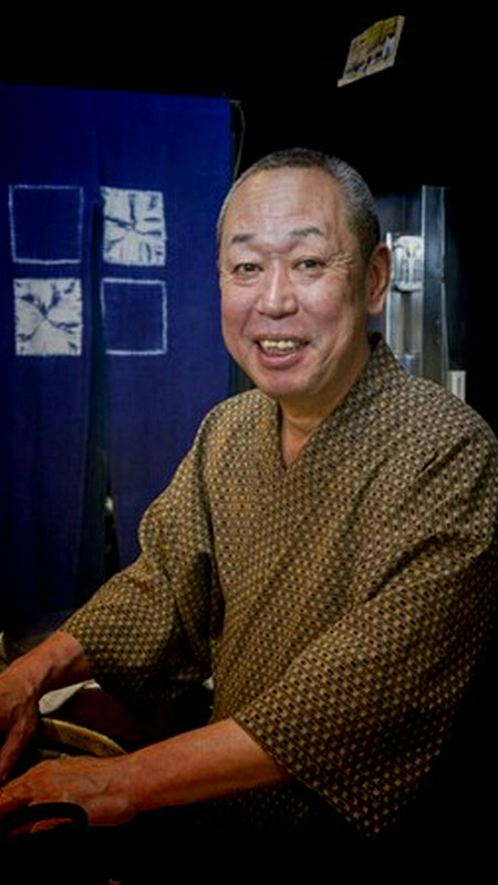 松本　史 氏
